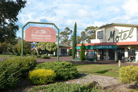 Bandicoot Motor Inn Hamilton - Kingaroy Accommodation 2
