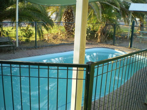 Banjos Overnight And Holiday Units - Kingaroy Accommodation 2