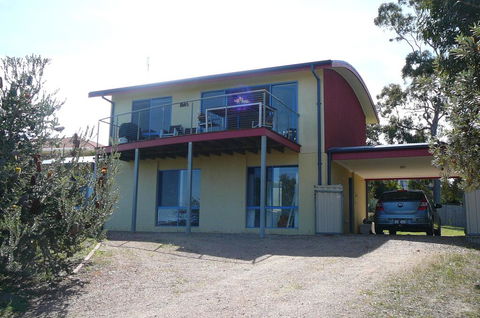 Banksia Waters - Kingaroy Accommodation 1