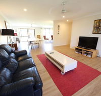 Barefoot Bungalow at Hat Head - Kingaroy Accommodation