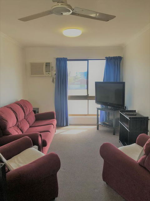 Bargara Beach Motor Inn - Kingaroy Accommodation 3