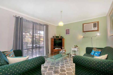 Barossa Country Cottages - Kingaroy Accommodation 3