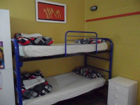 Bateman Bay Holiday Park & Batemans Bay YHA - Kingaroy Accommodation 3