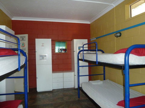 Bateman Bay Holiday Park & Batemans Bay YHA - Kingaroy Accommodation 1