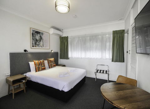 Batemans Bay Hotel - Kingaroy Accommodation 1