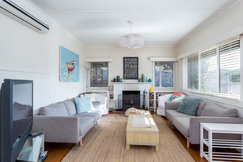 Bay Cottage - Kingaroy Accommodation 0