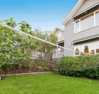 BAY VIEWS ON MANNA - DROMANA - Kingaroy Accommodation