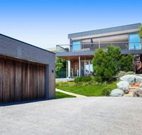 Bay Vista - Amazing Bay Views with the beach at your doorstop - Kingaroy Accommodation