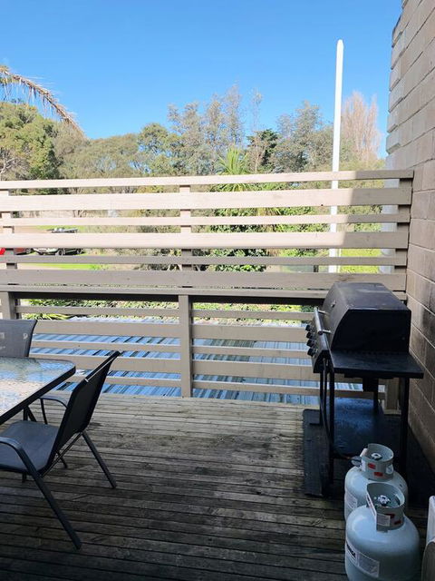 Bayplay Cottage And Portsea Apartments - Kingaroy Accommodation 3