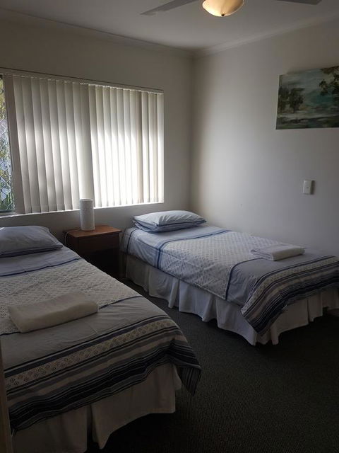 Bayshores Holiday Apartments - Kingaroy Accommodation 1