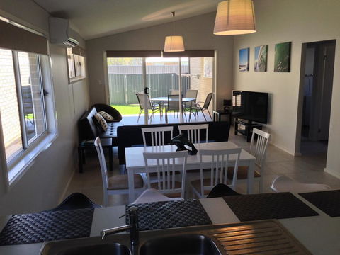 Bayswood Vincentia JERVIS BAY - Kingaroy Accommodation 2