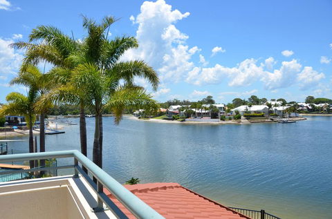 Bayz Maroochy Waters - Kingaroy Accommodation 0