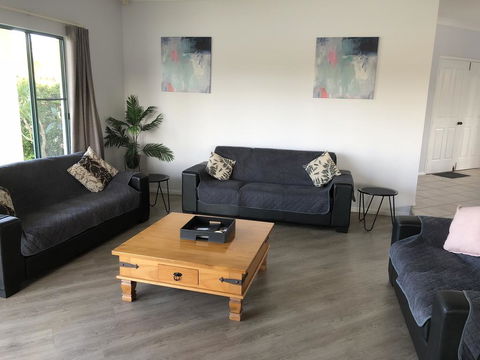 Bayz Maroochy Waters - Kingaroy Accommodation 2