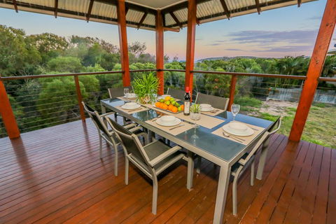 Beach Fansea - Kingaroy Accommodation 0