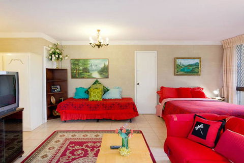 Beach Haven Studio - Kingaroy Accommodation 3