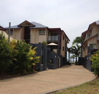 Beach House Apartment 1 - Kingaroy Accommodation
