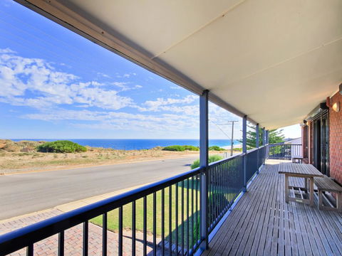 Beach House At Moana - Kingaroy Accommodation 0