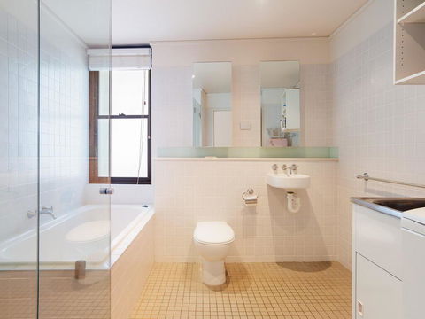 Beach View At One Mile', 8/26 One Mile Close - Infinity Complex Pool & WIFI - Kingaroy Accommodation 2