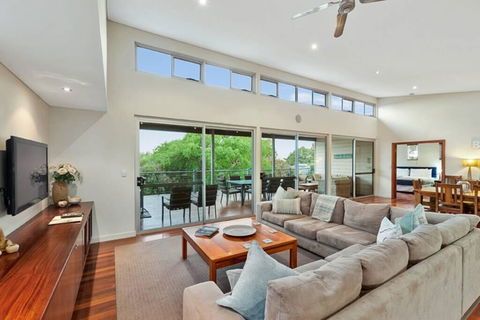 BeachBlu Holiday Home - Kingaroy Accommodation 1