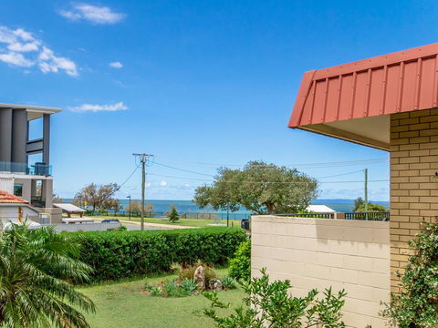 Beachfront Apt With Private Pool - Kingaroy Accommodation 3