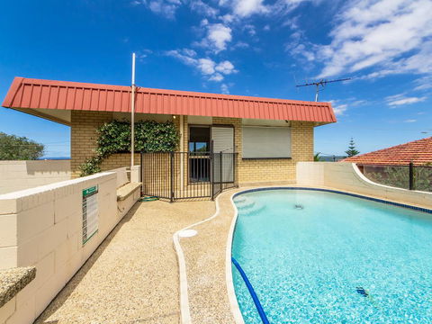 Beachfront Apt With Private Pool - Kingaroy Accommodation 2