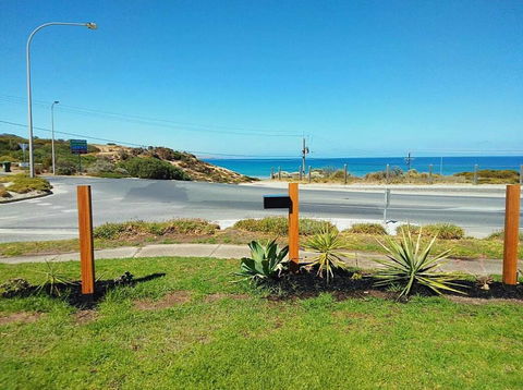 Beachfront Living! - Kingaroy Accommodation 1