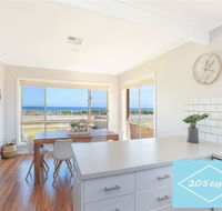 Beachfront Living - Kingaroy Accommodation