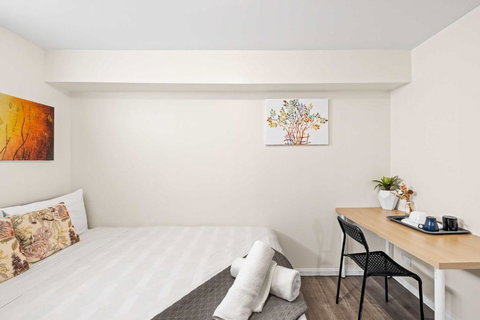 Relaxed Private Double Room In Carramar - Close To Station - Shared Bathroom - Kingaroy Accommodation 1