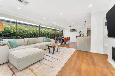 Redbrick Retreat - Generous Coastal Escape - Kingaroy Accommodation 0