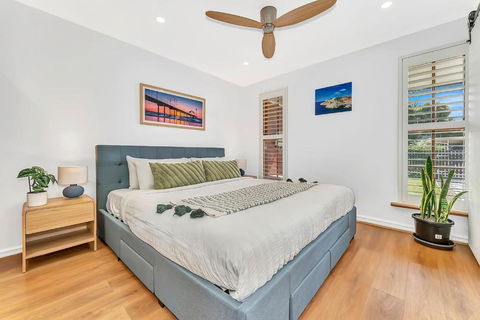 Redbrick Retreat - Generous Coastal Escape - Kingaroy Accommodation 2