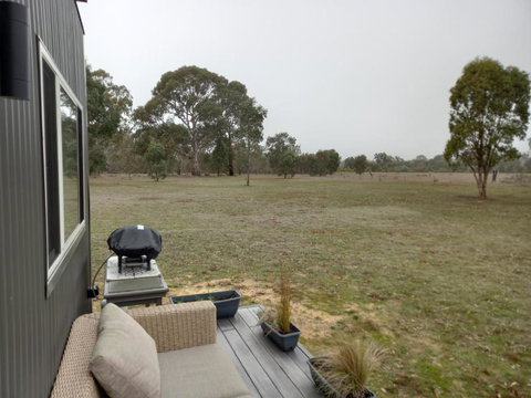 Redman View Luxury Lakeside Cabin - Kingaroy Accommodation 3