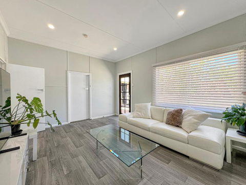 Relax At Gossan - Kingaroy Accommodation 3