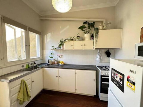 Retro Apt 6 Mins To Victoria Quay - Kingaroy Accommodation 1