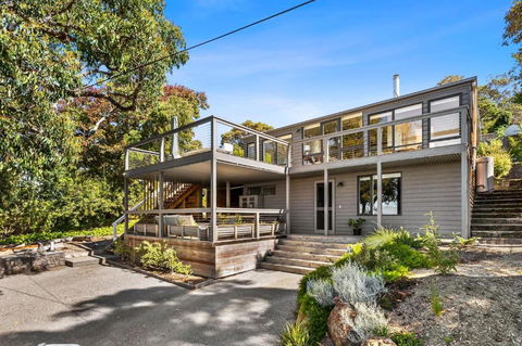 Retro Beach Vibes - Kingaroy Accommodation 2