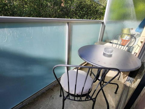 Retro Rose St Kilda Mansions - Kingaroy Accommodation 2