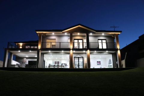 River Devine - Kingaroy Accommodation 2