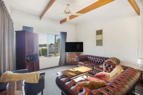 Riverglades Murray Bridge - Kingaroy Accommodation 1