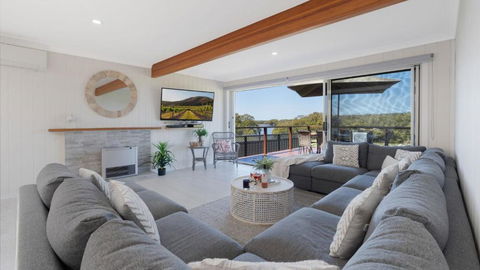 Riverside Retreat, Coolangatta, Near Seven Mile Beach - Kingaroy Accommodation 1