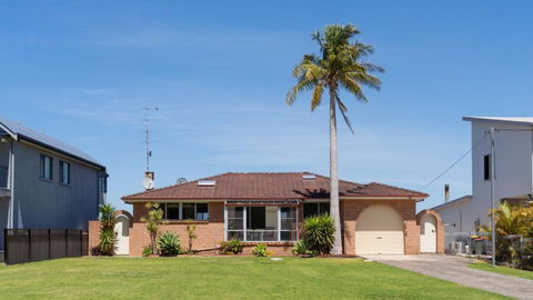 Riverside Retreat, Coolangatta, Near Seven Mile Beach - Kingaroy Accommodation 3