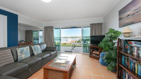 Riverview Apartment 2 Block 2 - Kingaroy Accommodation 3
