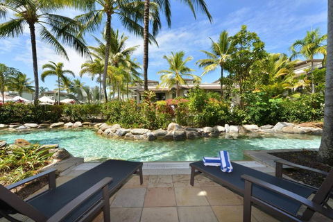 Resort-style Swim Out - A True Tropical Oasis - Kingaroy Accommodation 0