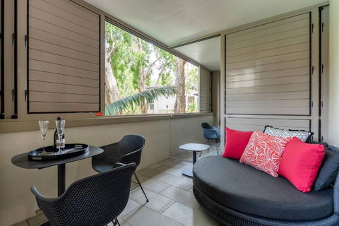 Rose At Temple Palm Cove - A Poolside Paradise - Kingaroy Accommodation 2