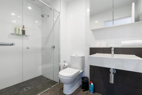 Roomy 2BR 2BA City-Centre Apt - Kingaroy Accommodation 3