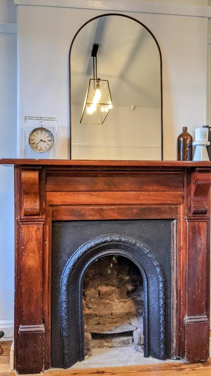 Roseland Cottage - CBD Heritage - Kingaroy Accommodation 1