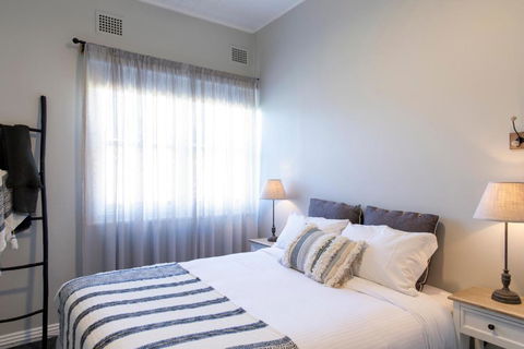 Robertson Public House And Kitchen - Kingaroy Accommodation 2