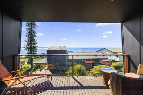 Rock Ledge - Kingaroy Accommodation 0