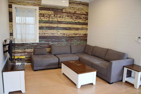 Rockleigh - Bring Your Own Linen. - Kingaroy Accommodation 3