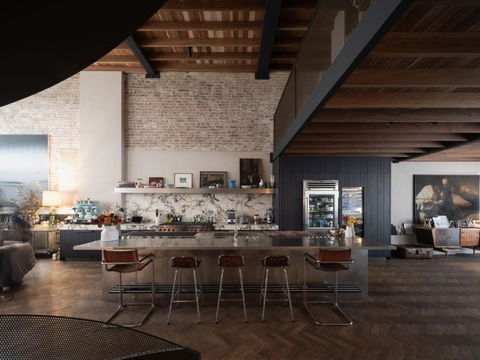 Rockstar, Surry Hills I30 - Kingaroy Accommodation 3