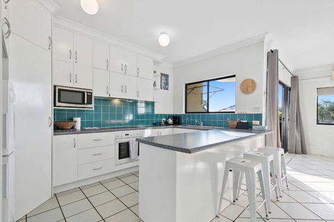 Rooftop Island Sunsets - Kingaroy Accommodation 1
