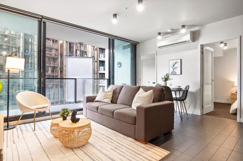 Rooftop Pool 2BR Apt At Marvel Stadium With Free Parking - Kingaroy Accommodation 0